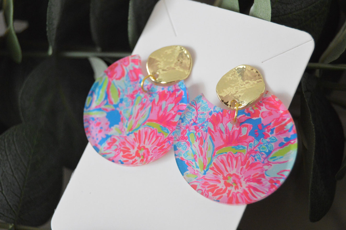 Preppy Round Cutout Earrings - Acrylic