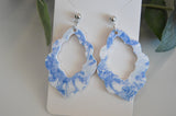 Blue Chinoiserie Scalloped Cutout Earrings - Acrylic