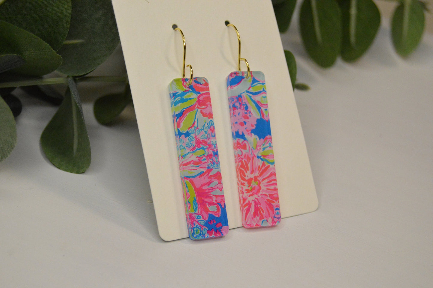 Preppy Floral Bar Earrings - Acrylic